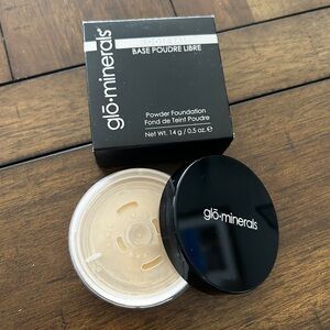 Glo minerals loose base powder Golden Medium NWB